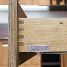 Cucine Sparaco - cassetto in legno con incastro a pettine