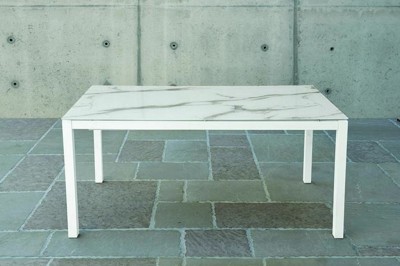 Tavoli moderni Carrara