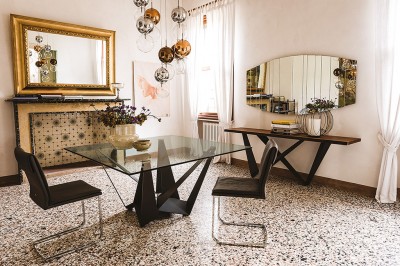 Tavoli moderni Skorpio