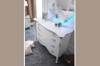 Camere da letto classiche Viola